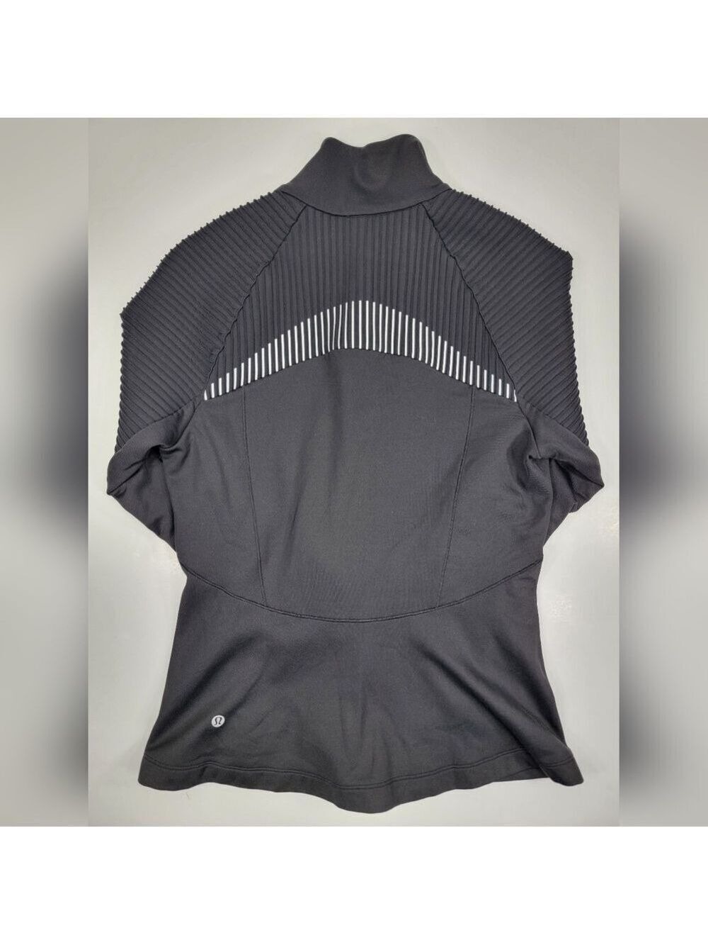 Lululemon Chill Going Strong Jacket Women's 8 Black Athletic Running Full Zip - Picture 6 of 12